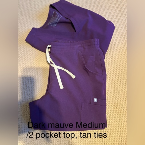 FIGS - Picture 15 of 16